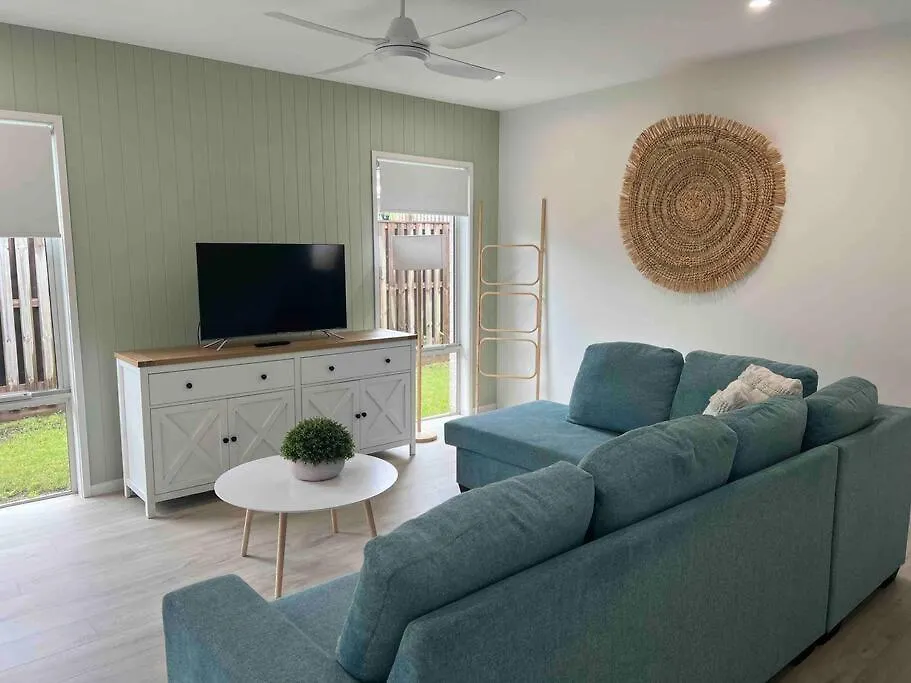 Modern Family Friendly Ipswich Home Bundamba 0*,  Australia